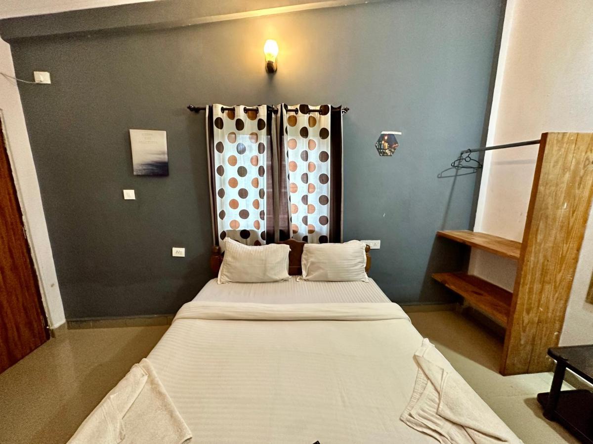 Candolim Glitter Sand Bagian luar foto